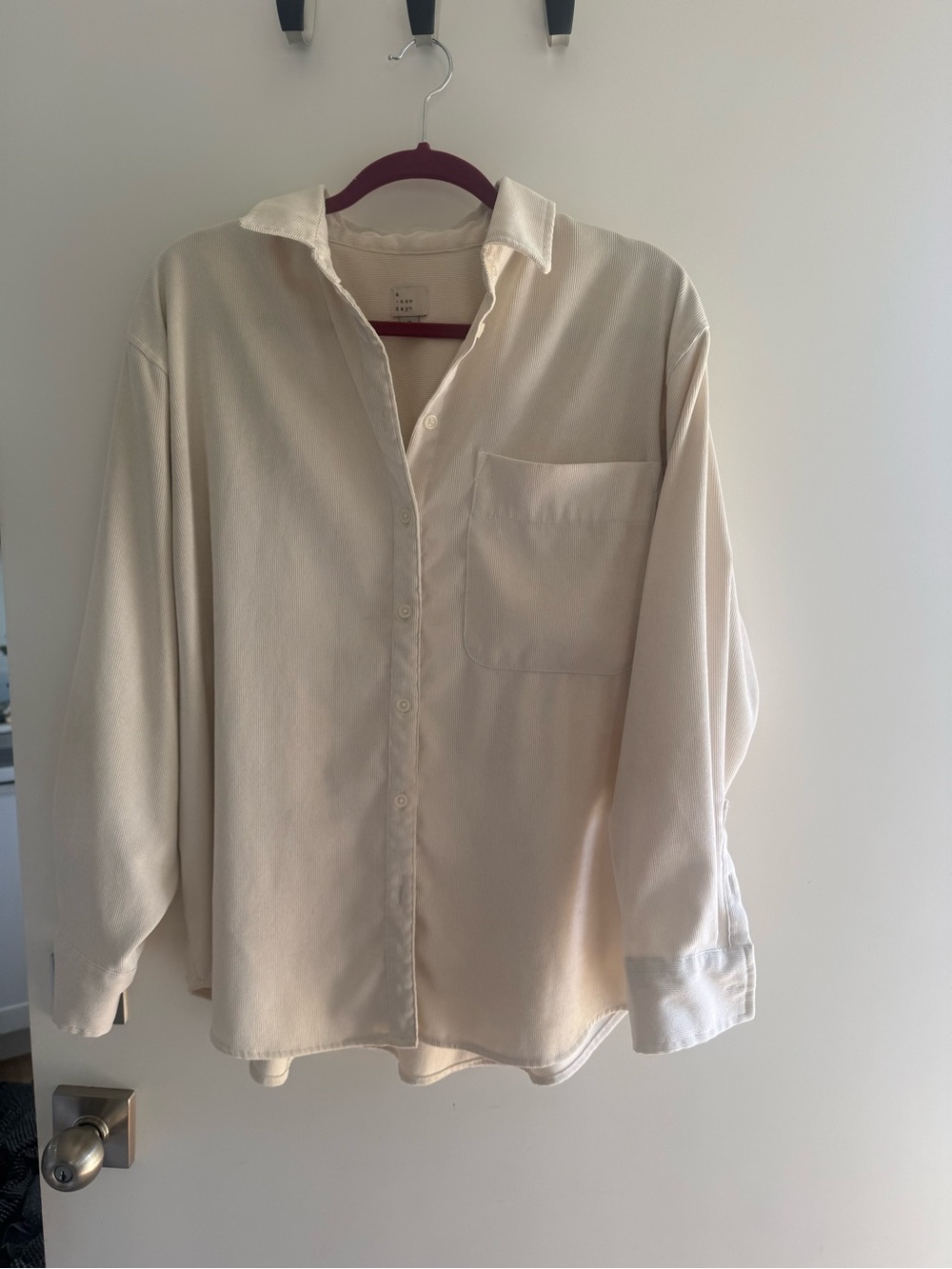 Women’s Micro Corduroy Button-Up Shirt in Cream